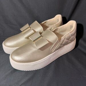 JOY Metallic Gold Leather Platform Slip-On Sneakers – Size 9M